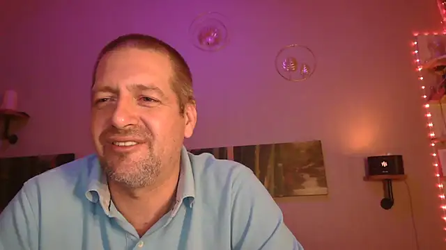 Snapshot of matrikes1 chatting on February 2025 09:43:01 PM matrikes1 online show from February 2025 09:43:01 PM