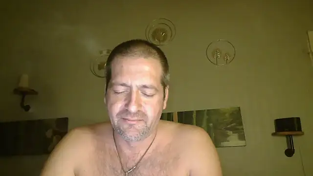 Snapshot of matrikes1 chatting on February 2025 05:09:02 PM matrikes1 online show from February 2025 05:09:02 PM