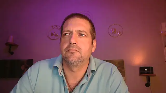 Snapshot of matrikes1 chatting on February 2025 06:52:02 PM matrikes1 online show from February 2025 06:52:02 PM