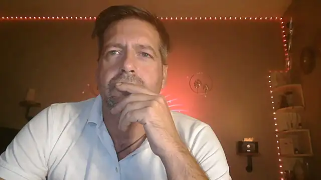 Snapshot of matrikes1 chatting on October 2025 08:18:02 PM matrikes1 online show from October 2025 08:18:02 PM