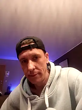 Antonio11111x online show from April 2026 06:31:02 PM