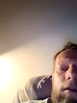 Snapshot of Kw8585kw chatting on March 2026 05:01:02 AM Kw8585kw online show from March 2026 05:01:02 AM