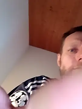 Snapshot of Kw8585kw chatting on April 2026 05:27:02 AM Kw8585kw online show from April 2026 05:27:02 AM