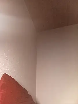 Snapshot of Kw8585kw chatting on April 2026 07:19:01 PM Kw8585kw online show from April 2026 07:19:01 PM