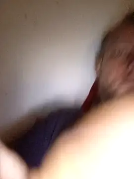 Snapshot of Kw8585kw chatting on April 2026 11:54:02 PM Kw8585kw online show from April 2026 11:54:02 PM