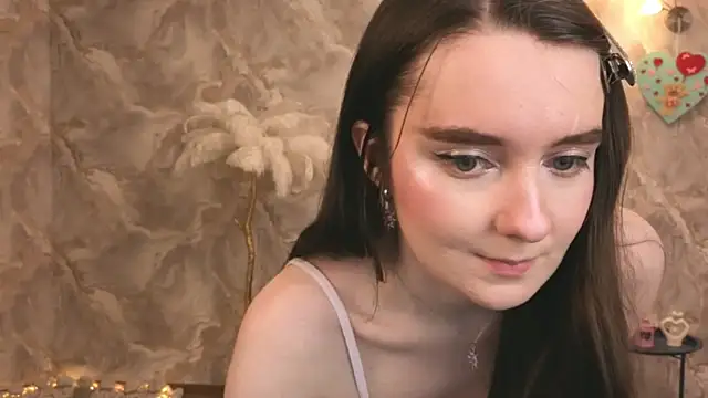 Snapshot of CloudGrace chatting on February 2026 06:26:01 AM CloudGrace online show from February 2026 06:26:01 AM