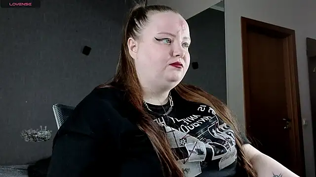 Snapshot of EMMA__CONNOR chatting on September 2025 06:24:01 AM EMMA CONNOR online show from September 2025 06:24:01 AM