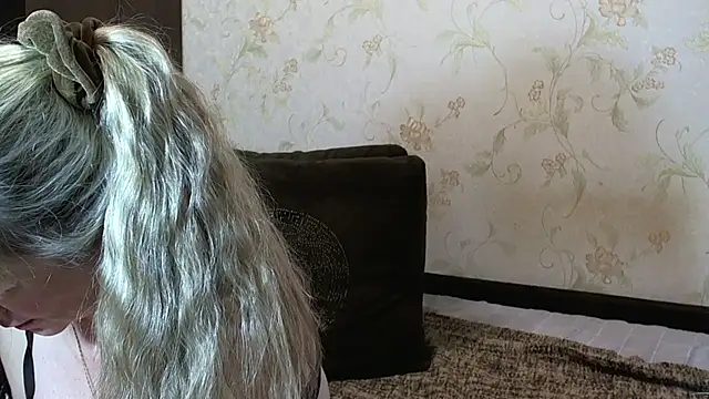 Snapshot of MARMELADINKA- chatting on November 2025 09:48:02 AM MARMELADINKA- online show from November 2025 09:48:02 AM