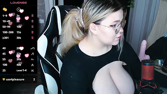 Mini Mo online show from February 2025 11:44:02 AM