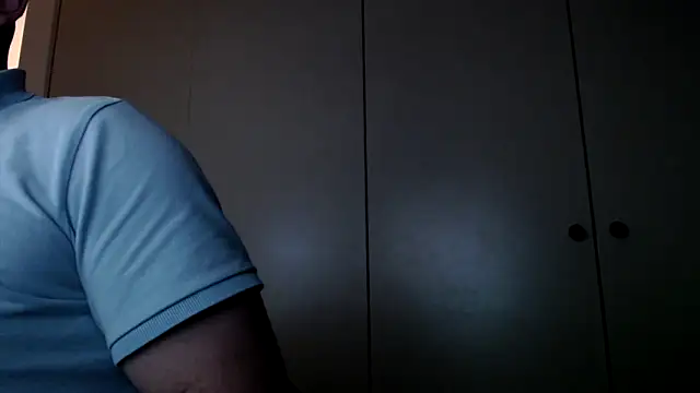 Snapshot of mrbigballs chatting on April 2026 09:28:02 PM mrbigballs online show from April 2026 09:28:02 PM