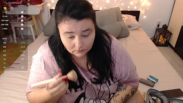 Snapshot of naughtykiss chatting on December 2024 04:35:02 AM naughtykiss online show from December 2024 04:35:02 AM