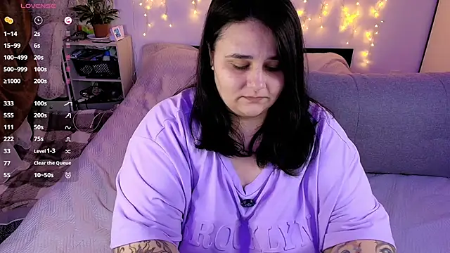 Snapshot of naughtykiss chatting on April 2026 03:27:02 AM naughtykiss online show from April 2026 03:27:02 AM