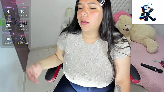 Karlathompson online show from February 2025 07:52:02 PM