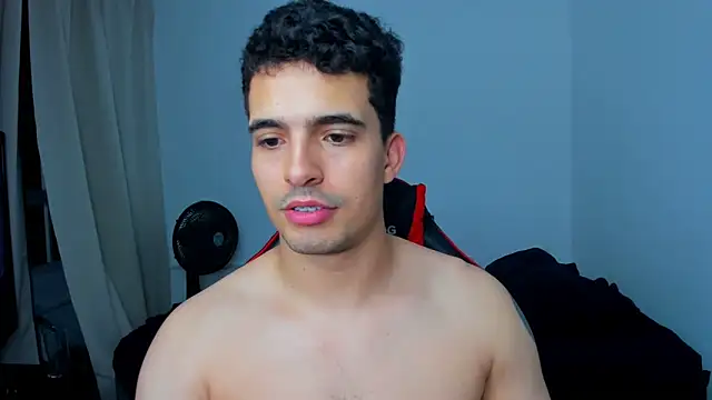 Snapshot of tanner_hard_ chatting on February 2025 03:32:01 AM tanner hard online show from February 2025 03:32:01 AM