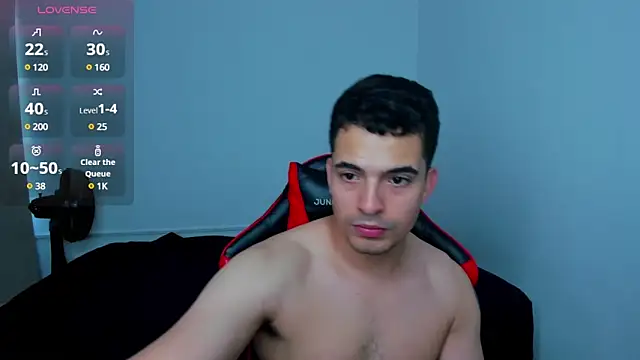 Snapshot of tanner_hard_ chatting on March 2025 10:07:02 PM tanner hard online show from March 2025 10:07:02 PM