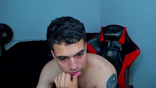 Snapshot of tanner_hard_ chatting on March 2025 01:17:02 AM tanner hard online show from March 2025 01:17:02 AM