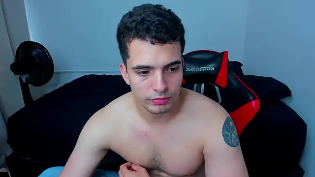 Snapshot of tanner_hard_ chatting on March 2025 08:32:02 PM tanner hard online show from March 2025 08:32:02 PM