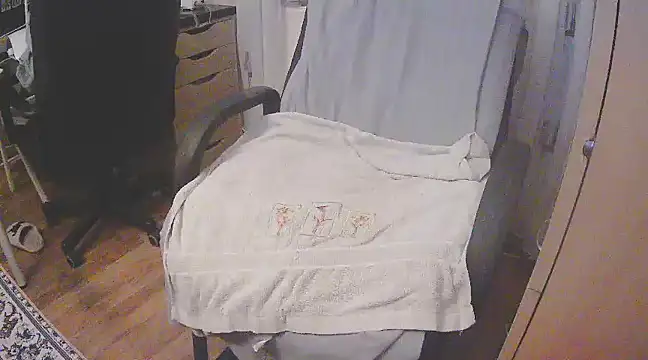 Snapshot of szadamo chatting on December 2024 05:10:02 PM szadamo online show from December 2024 05:10:02 PM