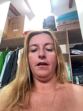Snapshot of moniquerainx chatting on June 2026 03:38:02 PM moniquerainx online show from June 2026 03:38:02 PM
