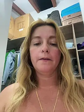 Snapshot of moniquerainx chatting on July 2026 04:04:02 AM moniquerainx online show from July 2026 04:04:02 AM