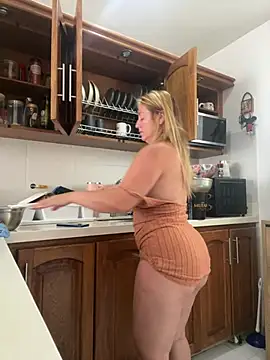 Snapshot of moniquerainx chatting on July 2026 05:42:02 PM moniquerainx online show from July 2026 05:42:02 PM