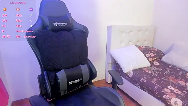 esmeralda milf online show from November 2025 07:23:02 PM