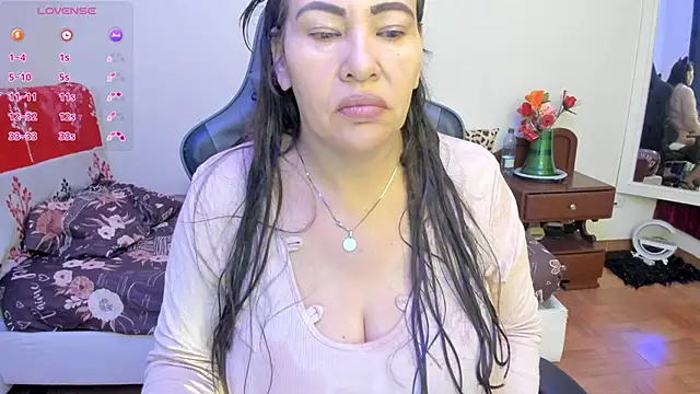 esmeralda milf online show from December 2025 02:44:01 PM