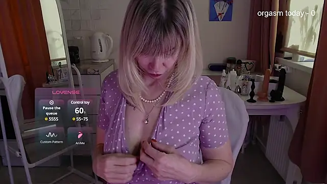 Snapshot of JuliaVilnet chatting on March 2025 05:16:01 AM JuliaVilnet online show from March 2025 05:16:01 AM