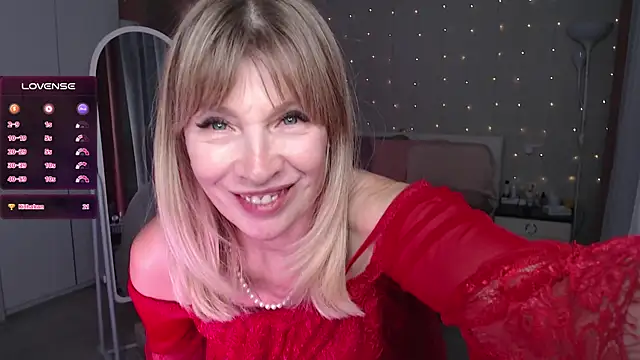 Snapshot of JuliaVilnet chatting on November 2025 05:26:02 PM JuliaVilnet online show from November 2025 05:26:02 PM