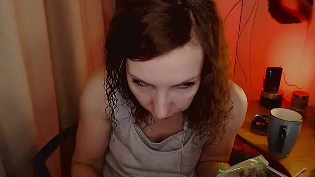 Snapshot of JohansonKatie chatting on January 2025 01:31:02 PM JohansonKatie online show from January 2025 01:31:02 PM