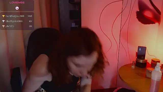 Snapshot of JohansonKatie chatting on February 2025 01:22:01 PM JohansonKatie online show from February 2025 01:22:01 PM