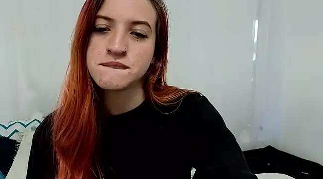 Snapshot of ninaa_fox chatting on February 2025 08:10:01 PM ninaa fox online show from February 2025 08:10:01 PM