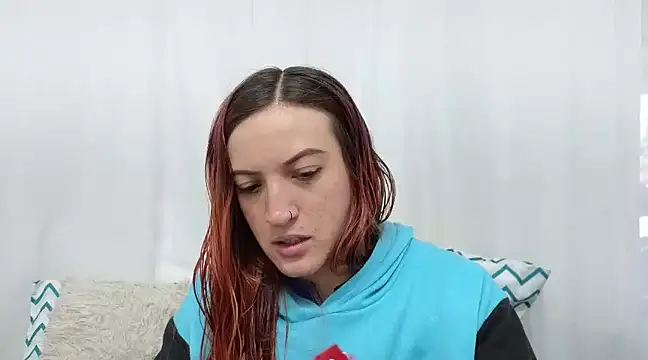 Snapshot of ninaa_fox chatting on February 2025 04:20:01 PM ninaa fox online show from February 2025 04:20:01 PM