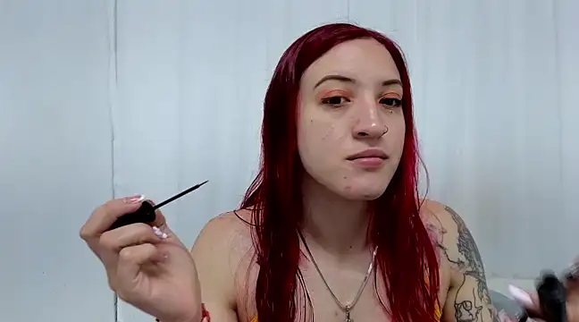 Snapshot of ninaa_fox chatting on February 2025 03:41:02 PM ninaa fox online show from February 2025 03:41:02 PM