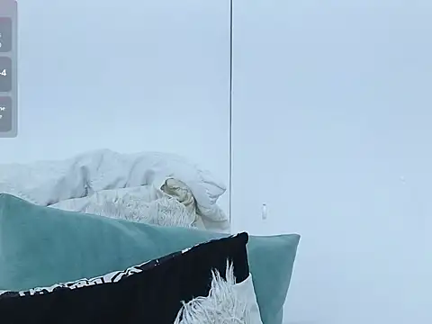 Snapshot of ninaa_fox chatting on November 2025 03:25:02 PM ninaa fox online show from November 2025 03:25:02 PM