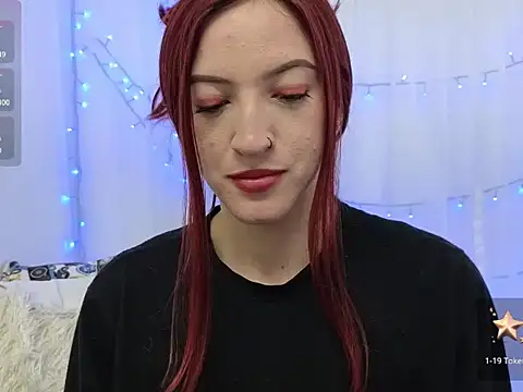 Snapshot of ninaa_fox chatting on January 2026 05:18:02 PM ninaa fox online show from January 2026 05:18:02 PM