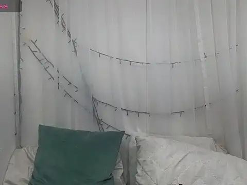 Snapshot of ninaa_fox chatting on January 2026 02:22:02 PM ninaa fox online show from January 2026 02:22:02 PM