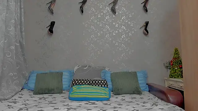 Snapshot of emilianna666 chatting on December 2024 11:14:02 AM emilianna666 online show from December 2024 11:14:02 AM