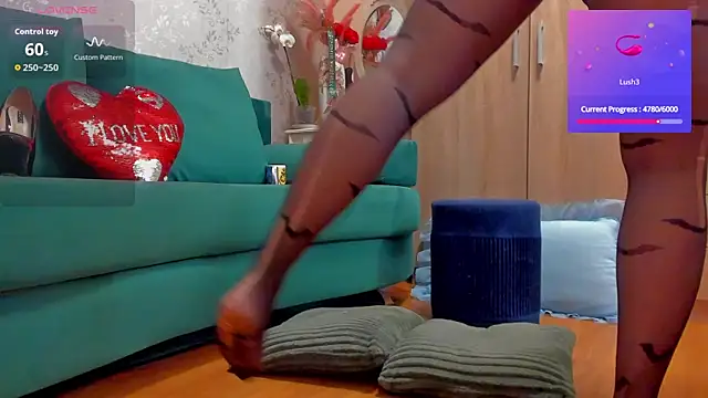 Snapshot of emilianna666 chatting on November 2025 05:34:02 PM emilianna666 online show from November 2025 05:34:02 PM