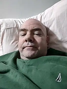 Snapshot of brian4300 chatting on January 2026 02:37:02 AM brian4300 online show from January 2026 02:37:02 AM