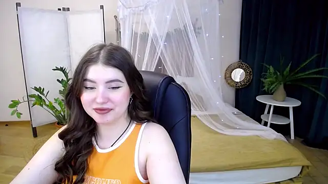 Snapshot of NicoleFoxery chatting on January 2025 06:26:01 AM NicoleFoxery online show from January 2025 06:26:01 AM
