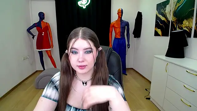 Snapshot of NicoleFoxery chatting on January 2025 06:21:01 PM NicoleFoxery online show from January 2025 06:21:01 PM