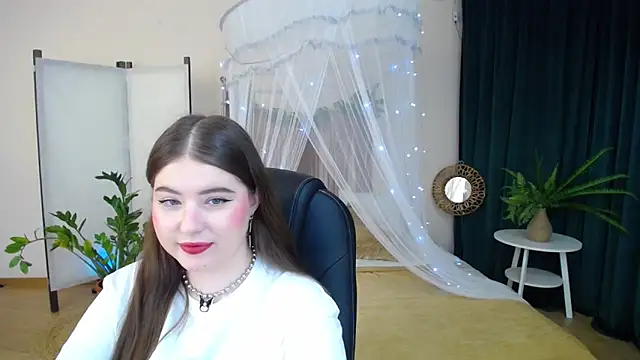 Snapshot of NicoleFoxery chatting on January 2025 06:23:01 PM NicoleFoxery online show from January 2025 06:23:01 PM
