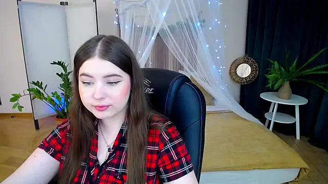 Snapshot of NicoleFoxery chatting on January 2025 06:14:01 PM NicoleFoxery online show from January 2025 06:14:01 PM