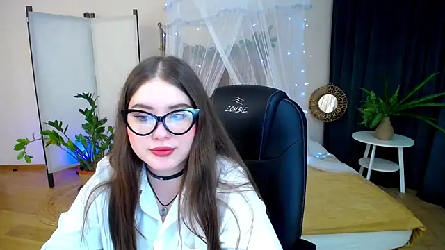 Snapshot of NicoleFoxery chatting on February 2025 09:17:01 PM NicoleFoxery online show from February 2025 09:17:01 PM