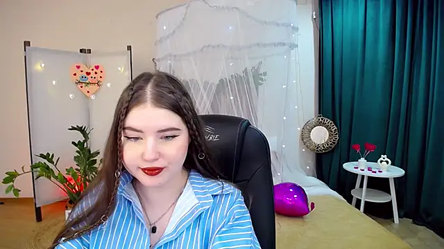 Snapshot of NicoleFoxery chatting on February 2025 06:20:01 AM NicoleFoxery online show from February 2025 06:20:01 AM