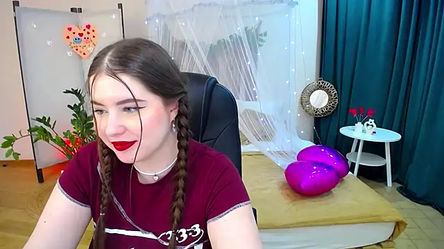 Snapshot of NicoleFoxery chatting on February 2025 09:36:02 PM NicoleFoxery online show from February 2025 09:36:02 PM