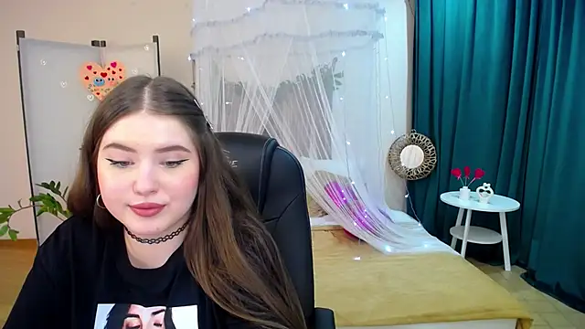 Snapshot of NicoleFoxery chatting on February 2025 04:36:02 PM NicoleFoxery online show from February 2025 04:36:02 PM