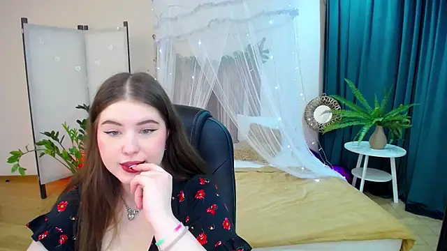Snapshot of NicoleFoxery chatting on March 2025 09:29:01 PM NicoleFoxery online show from March 2025 09:29:01 PM