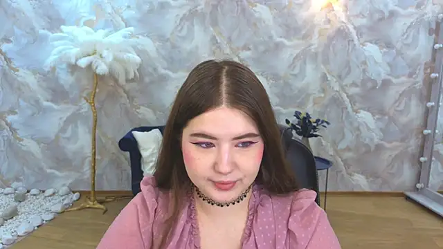 Snapshot of NicoleFoxery chatting on October 2025 06:20:01 PM NicoleFoxery online show from October 2025 06:20:01 PM